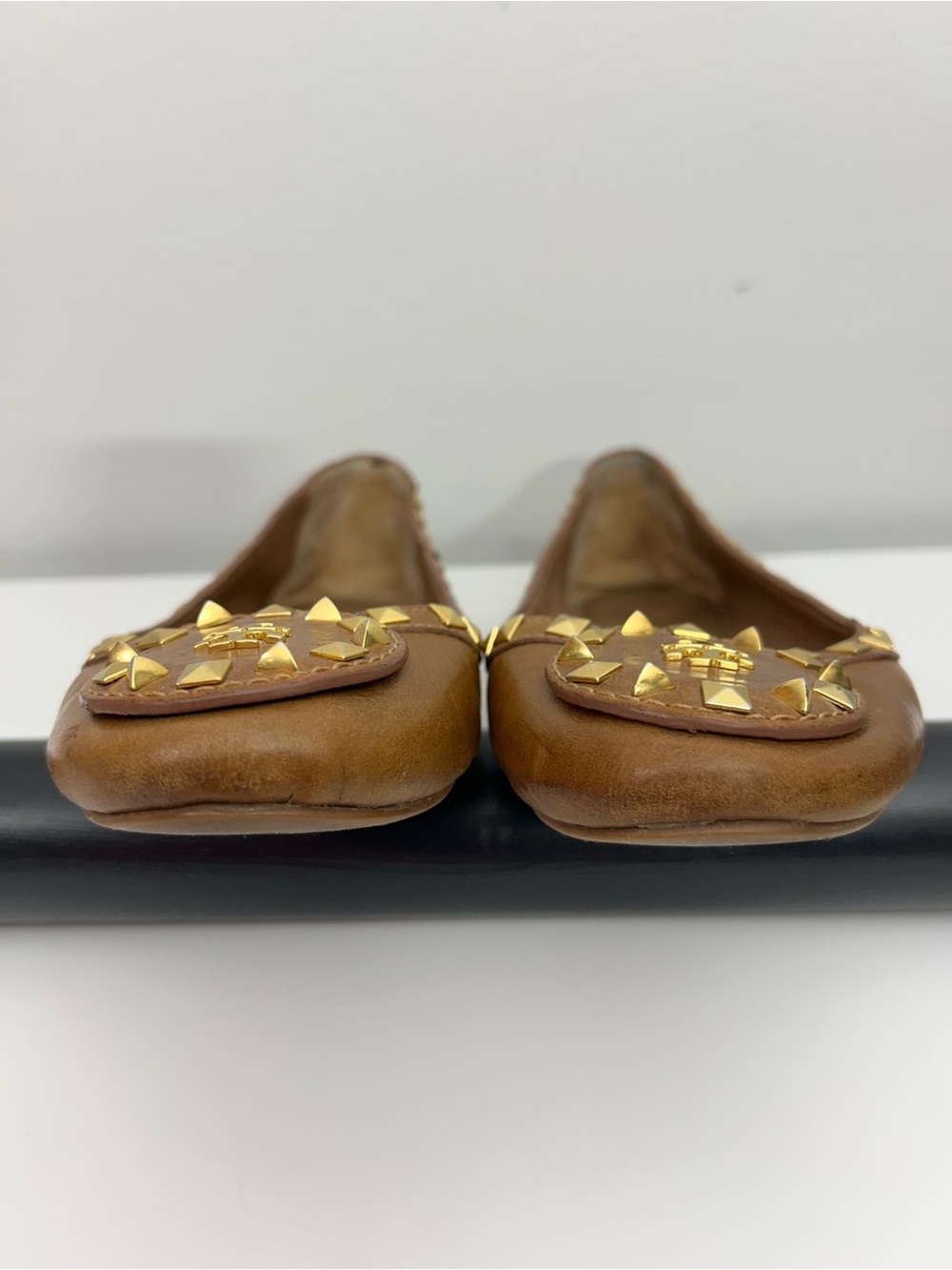 Tory Burch Dale Brown Leather Logo Gold Stud Ballet Flats Slip-on Size 9 - Picture 8 of 13